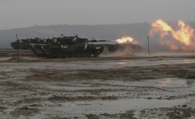 Czołgi leopard na poligonie