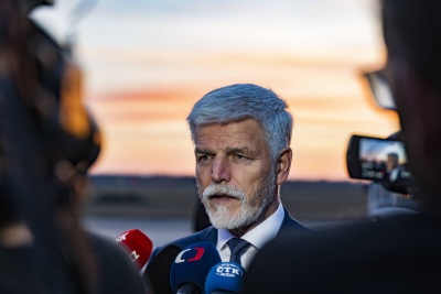 Prezydent Czech Petr Pavel rozmawia z dziennikarzami