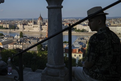 Widok na parlament w Budapeszcie